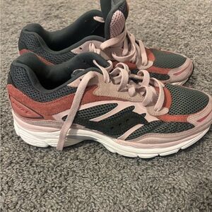 Men Saucony Progrid Omni 9